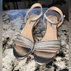 MIA Silver Strappy Sandals Women’s Size 9 Metallic Heels Open Toe Summer Shoes